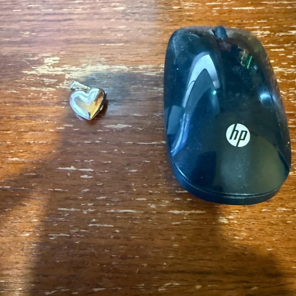 Locket - Picture 5 of 5